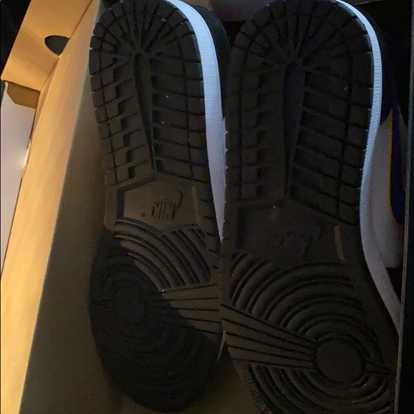 Jordan 1 mid rivals - Picture 4 of 4